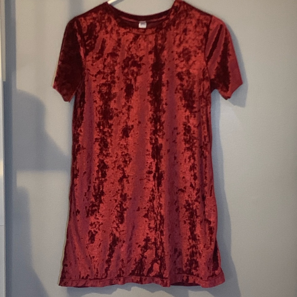 red velvet tee shirt style dress size small